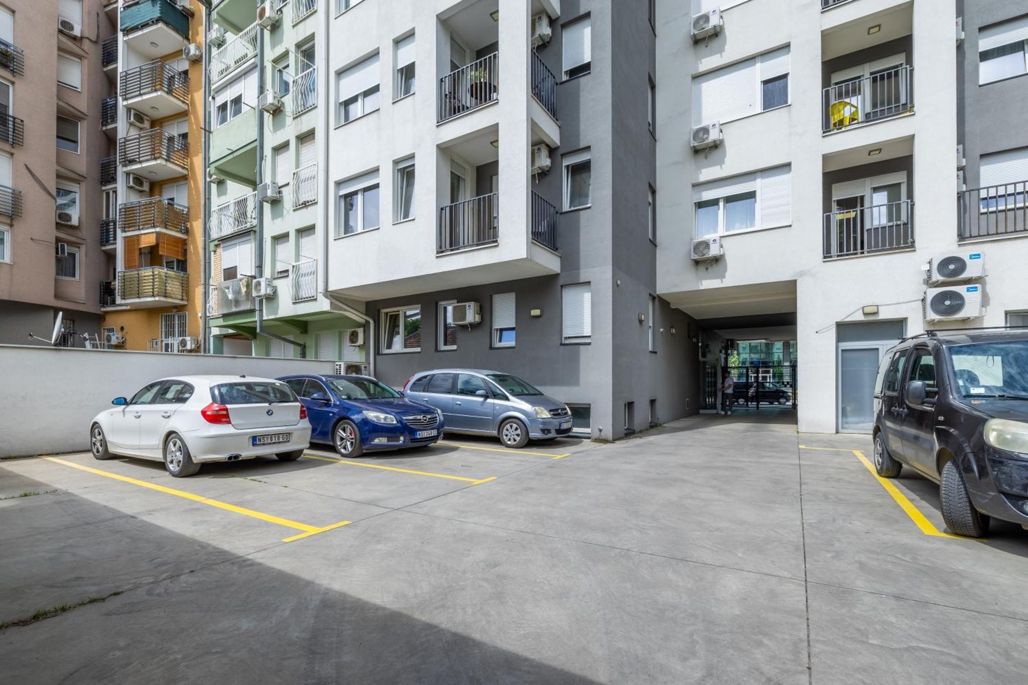 Arena Big Luxury Apartments Νόβι Σαντ Εξωτερικό φωτογραφία